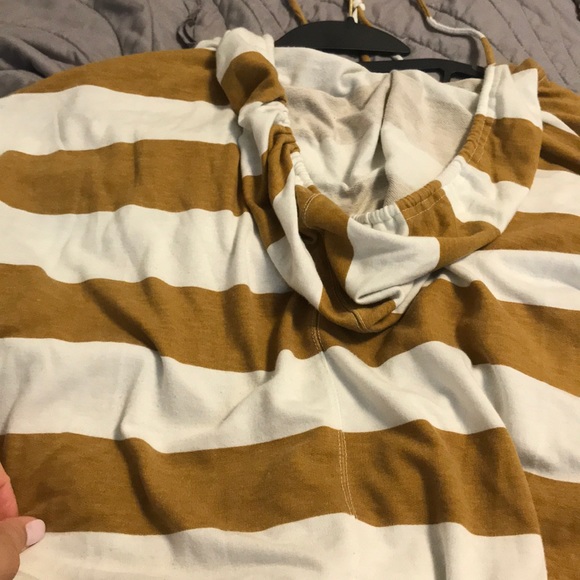 AERIE stripped hoodie top - Picture 7 of 9